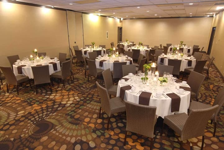 Embassy Suites by Hilton Dallas Love Field
