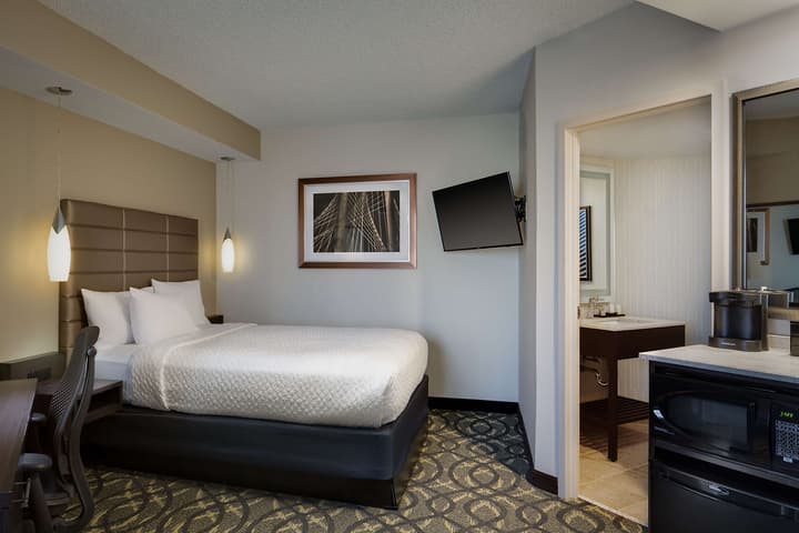 Embassy Suites by Hilton Dallas Love Field