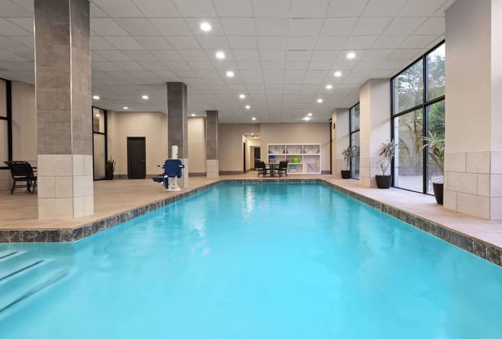 Embassy Suites by Hilton Dallas Love Field