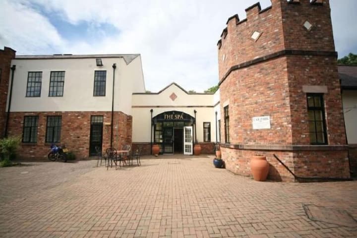 Crabwall Manor Hotel & Spa