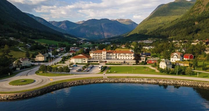 Grand Hotel Skei - Unike Hoteller
