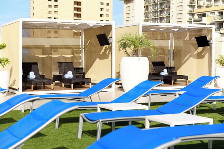 Hilton Waikiki Beach Resort & Spa