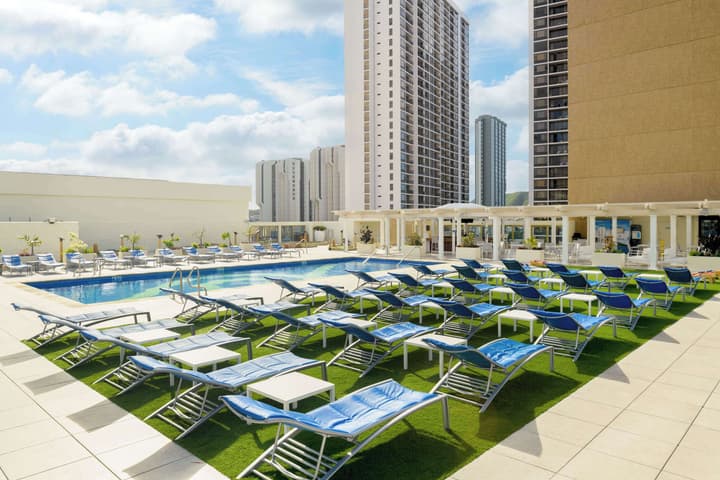 Hilton Waikiki Beach Resort & Spa