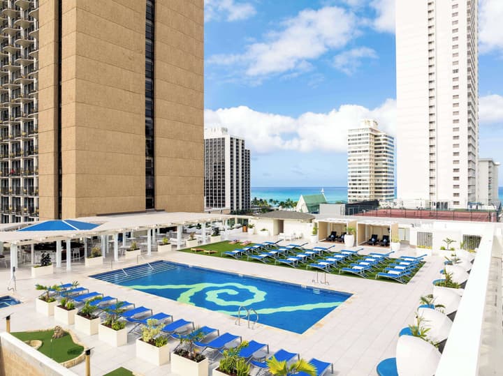 Hilton Waikiki Beach Resort & Spa