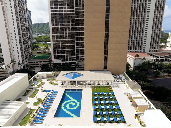 Hilton Waikiki Beach Resort & Spa