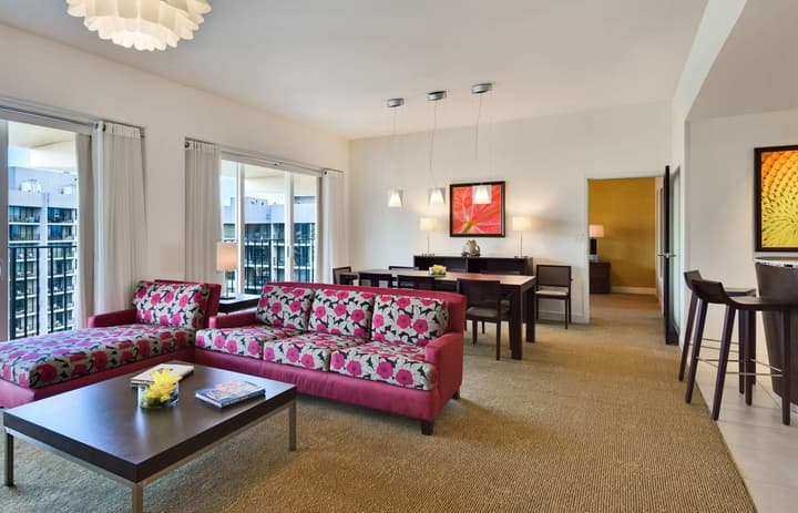 Hilton Waikiki Beach Resort & Spa