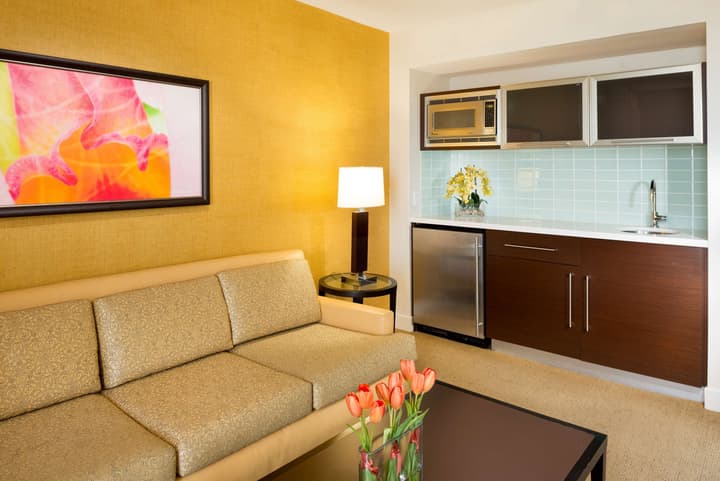 Hilton Waikiki Beach Resort & Spa