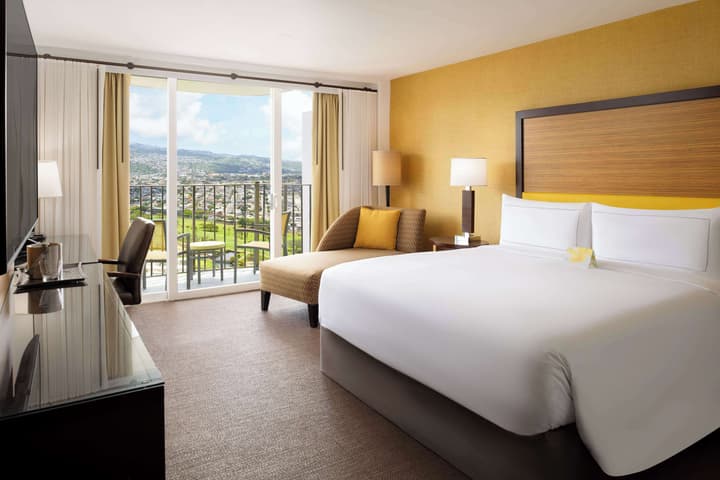 Hilton Waikiki Beach Resort & Spa