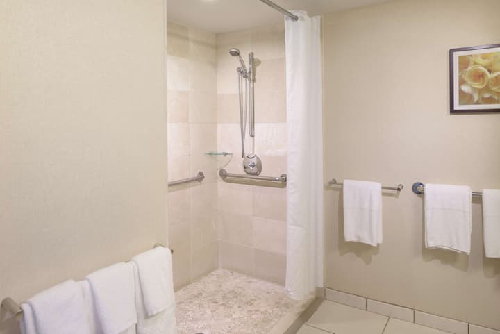 Hilton Waikiki Beach Resort & Spa