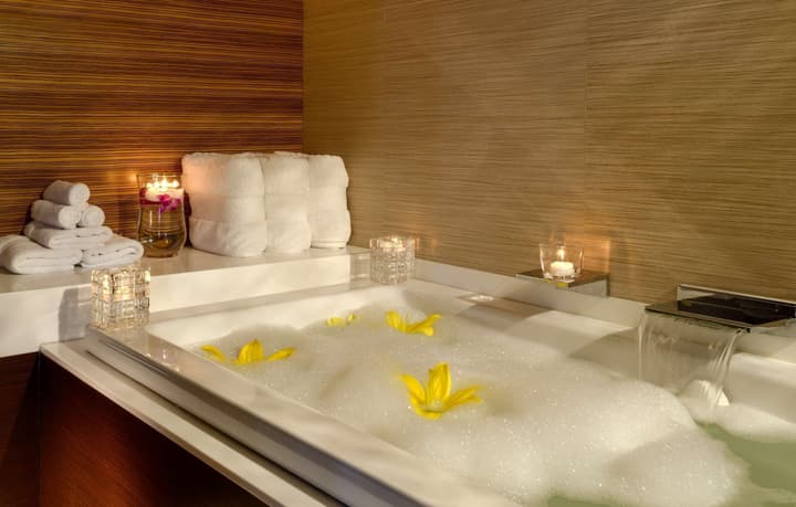 Hilton Waikiki Beach Resort & Spa