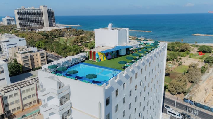 Grand Beach Hotel