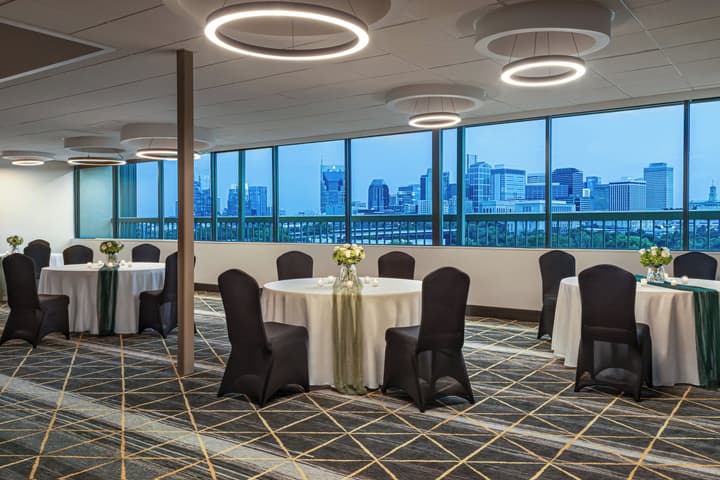 Holiday Inn Nashville Downtown - Stadium by IHG