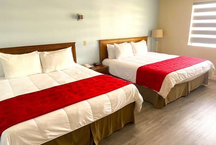 Ramada by Wyndham Los Angeles/Koreatown West