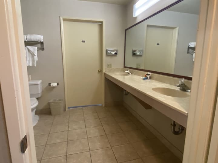 Ramada by Wyndham Los Angeles/Koreatown West