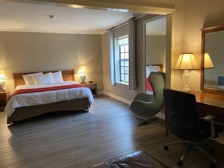 Ramada by Wyndham Los Angeles/Koreatown West