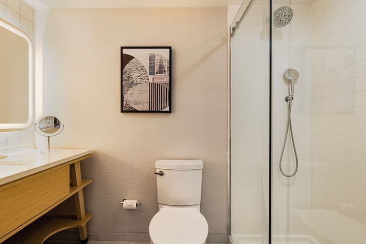 Delta Hotels by Marriott Nashville Airport