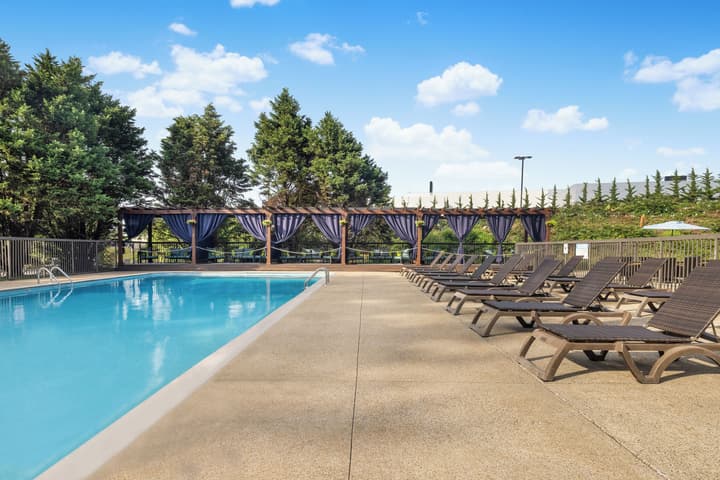 Delta Hotels by Marriott Nashville Airport