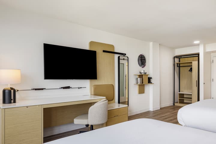 Delta Hotels by Marriott Nashville Airport