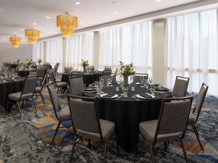 Delta Hotels by Marriott Nashville Airport