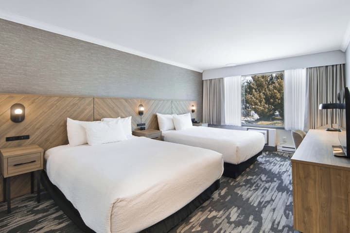 Sandman Hotel & Suites Kelowna