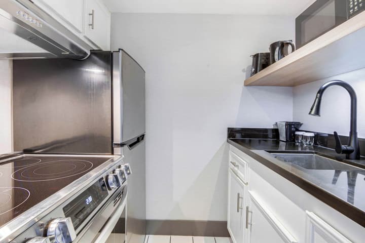 Sandman Hotel & Suites Kelowna