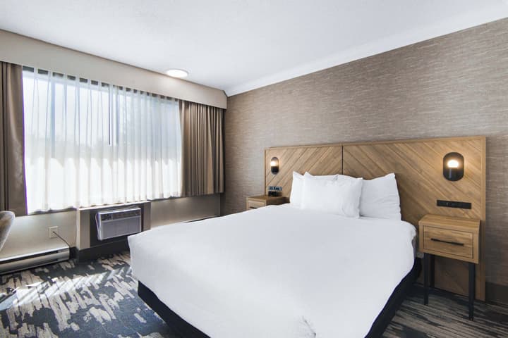 Sandman Hotel & Suites Kelowna