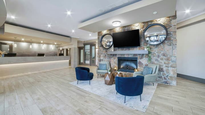 Sandman Hotel & Suites Kelowna