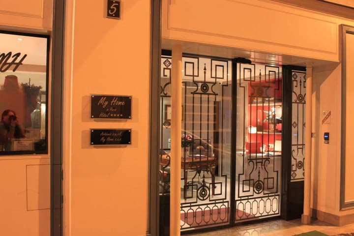 My Home in Paris Hotel