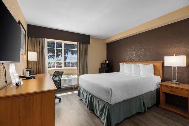 Ramada by Wyndham Portland
