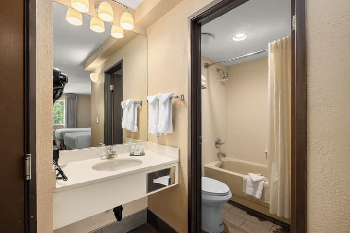 Ramada by Wyndham Portland