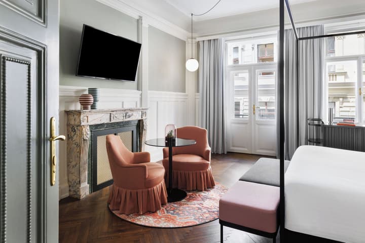 Hotel Astoria Vienna, Curio Collection by Hilton