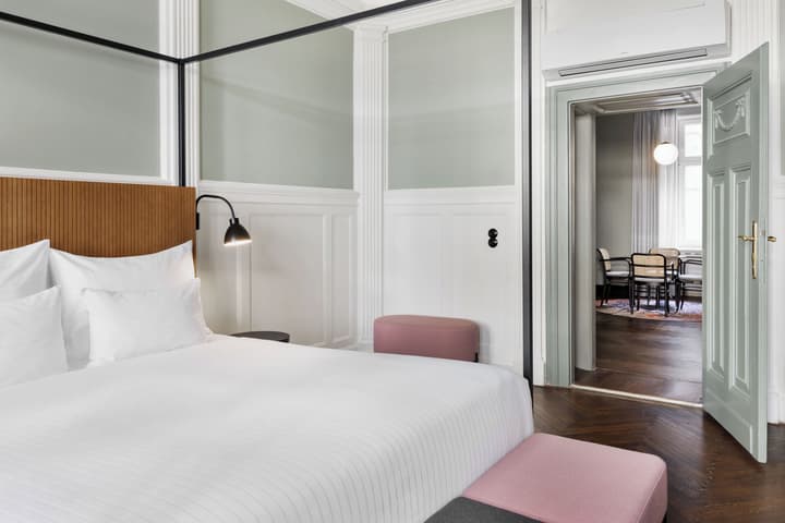 Hotel Astoria Vienna, Curio Collection by Hilton