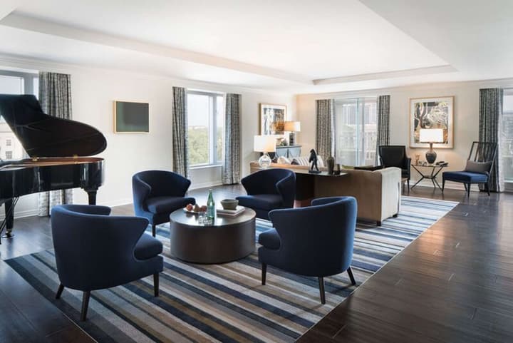 The Logan Philadelphia, Curio Collection by Hilton