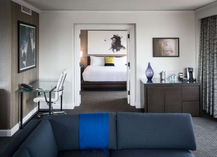 The Logan Philadelphia, Curio Collection by Hilton