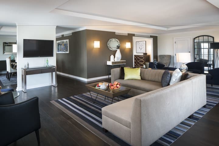 The Logan Philadelphia, Curio Collection by Hilton