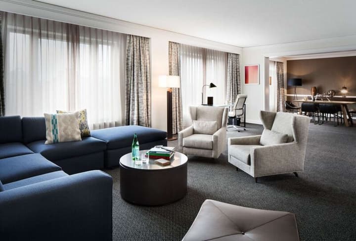 The Logan Philadelphia, Curio Collection by Hilton