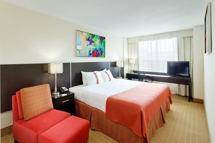 Holiday Inn Toronto Downtown Centre by IHG