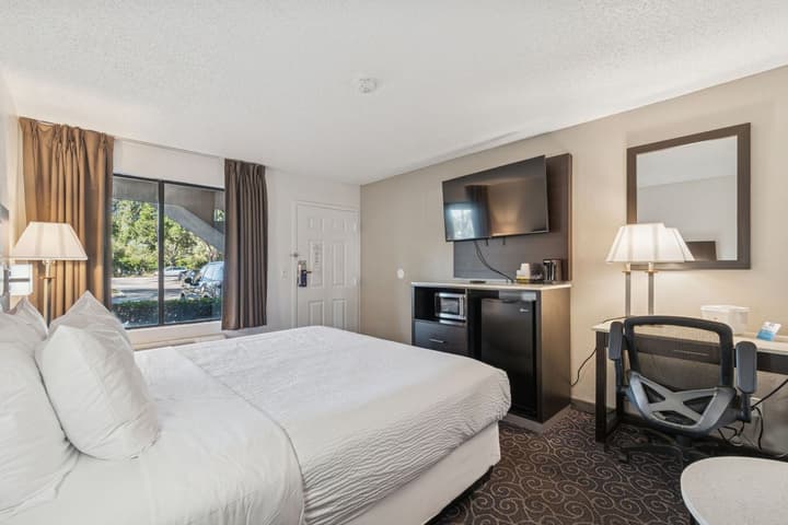 Ramada by Wyndham Temple Terrace/Tampa North
