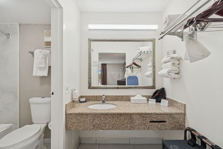 Ramada by Wyndham Temple Terrace/Tampa North