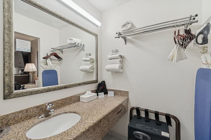 Ramada by Wyndham Temple Terrace/Tampa North