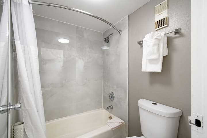 Ramada by Wyndham Temple Terrace/Tampa North