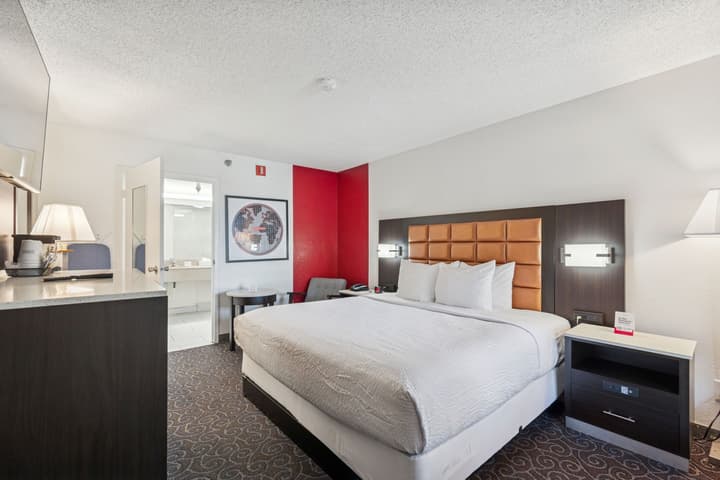 Ramada by Wyndham Temple Terrace/Tampa North