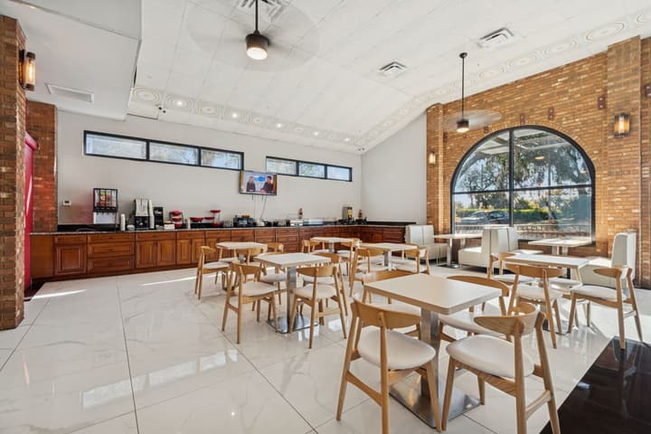 Ramada by Wyndham Temple Terrace/Tampa North