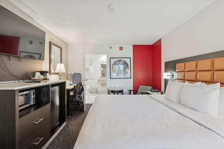 Ramada by Wyndham Temple Terrace/Tampa North