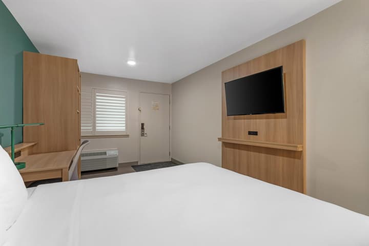 Best Western Plus Clocktower Inn