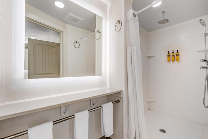Best Western Plus Clocktower Inn