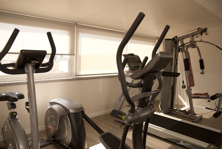 Hotel Rainha D. Amelia, Arts & Leisure