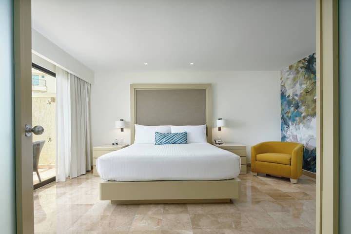 Marriott Puerto Vallarta Resort & Spa