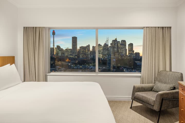 Holiday Inn Sydney Potts Point by IHG