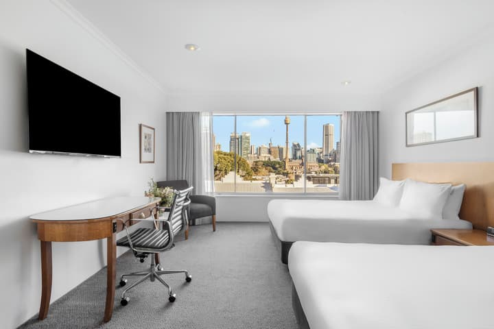 Holiday Inn Sydney Potts Point by IHG